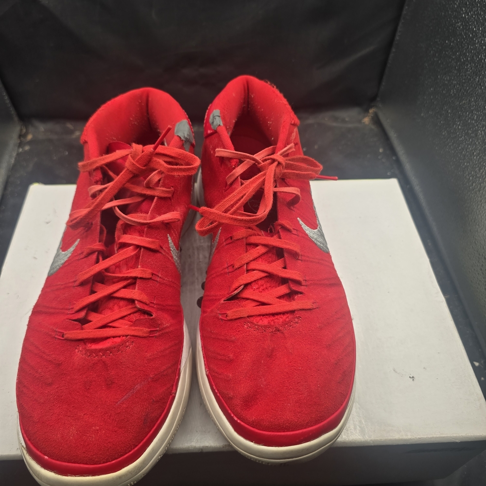 Nike Red‎ Athletic Shoes